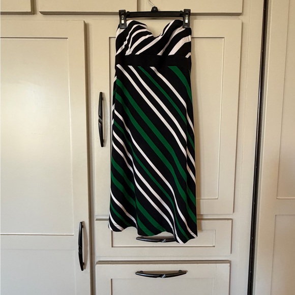 Cache Dresses & Skirts - Cache Black, White, and Green Strapless Dress